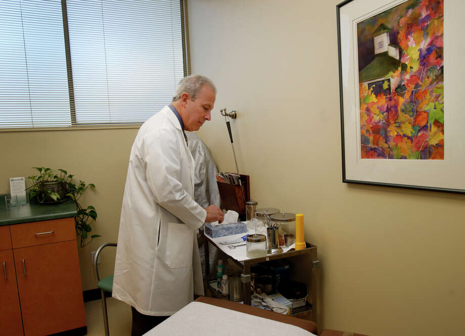 Dr. Michael Lazar, a Santa Rosa urologist, has performed over 100 ultrasound procedures, most in Mexico. Photo: Brant Ward / The Chronicle / ONLINE_YES 