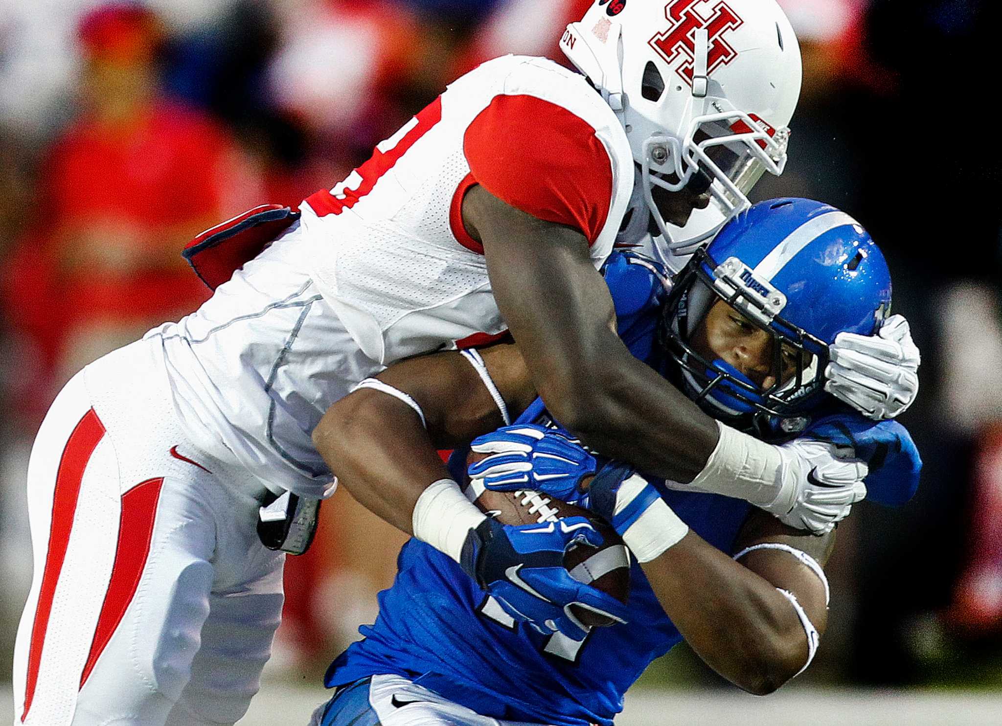 Former Houston teammates Greg Ward, Demarcus Ayers reunited with