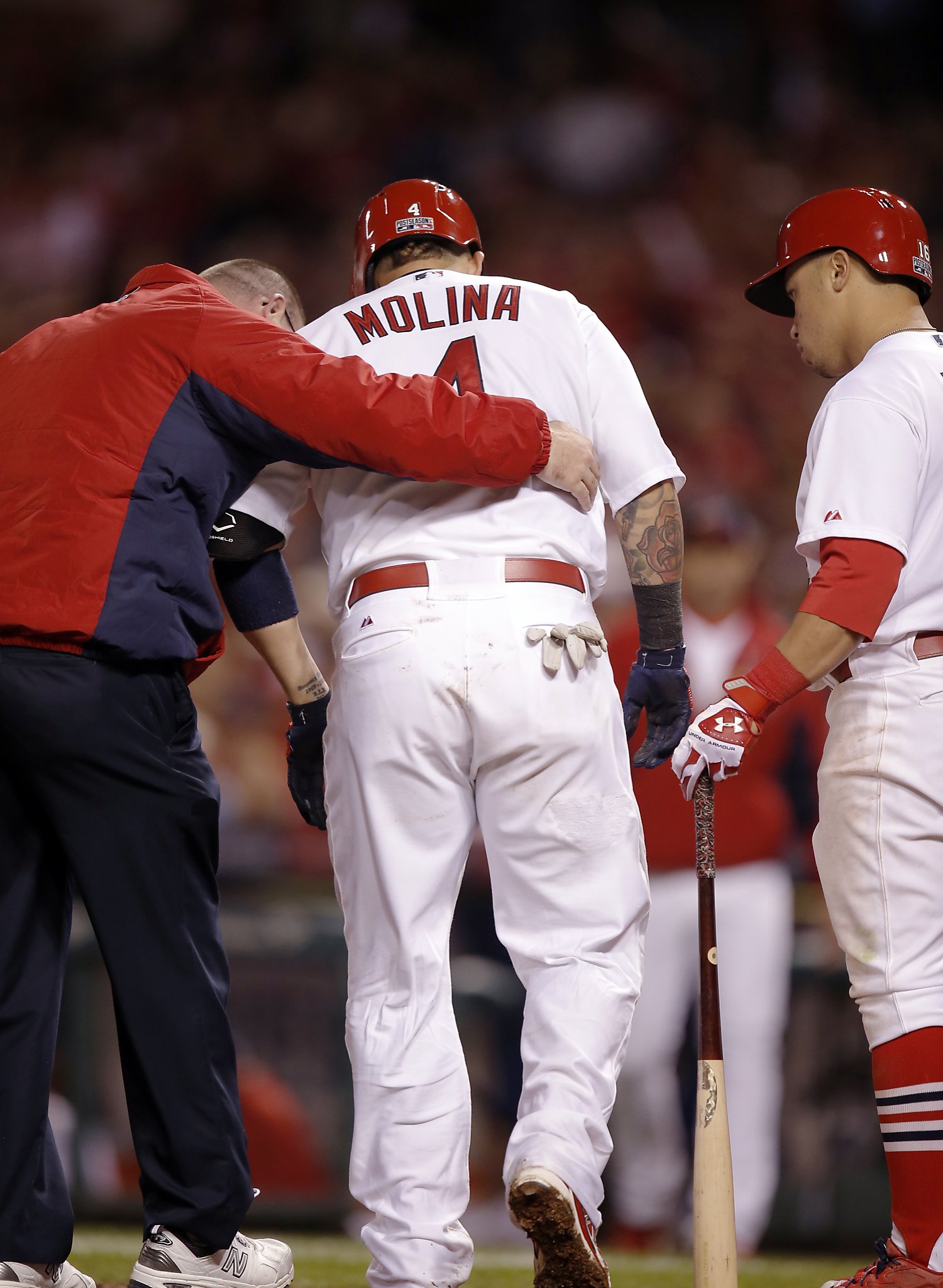 Cardinals' Matt Carpenter leaves game with right oblique injury