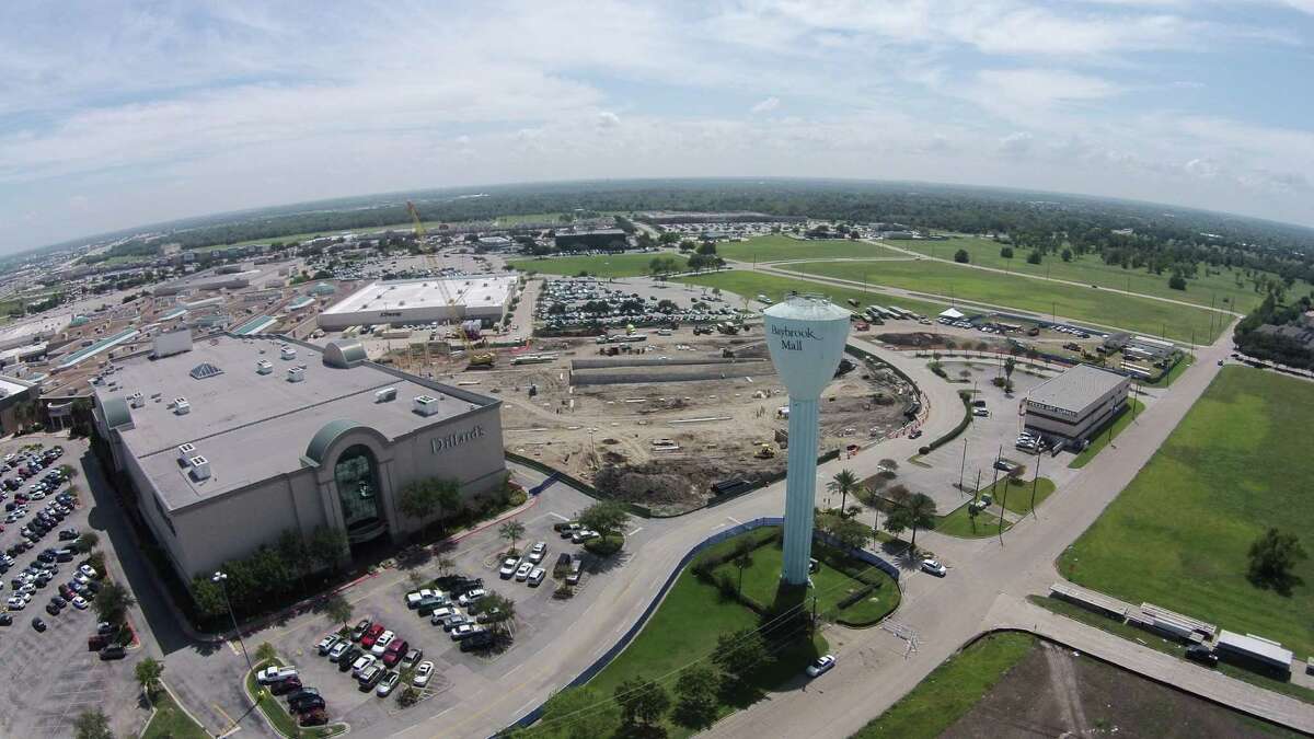 Construction continues on the expansion of Baybrook Mall, which will add more than 30 retailers and 10 restaurants and entertainment venues, as well as a grassy area in the heart of the action where shoppers and guests can gather.