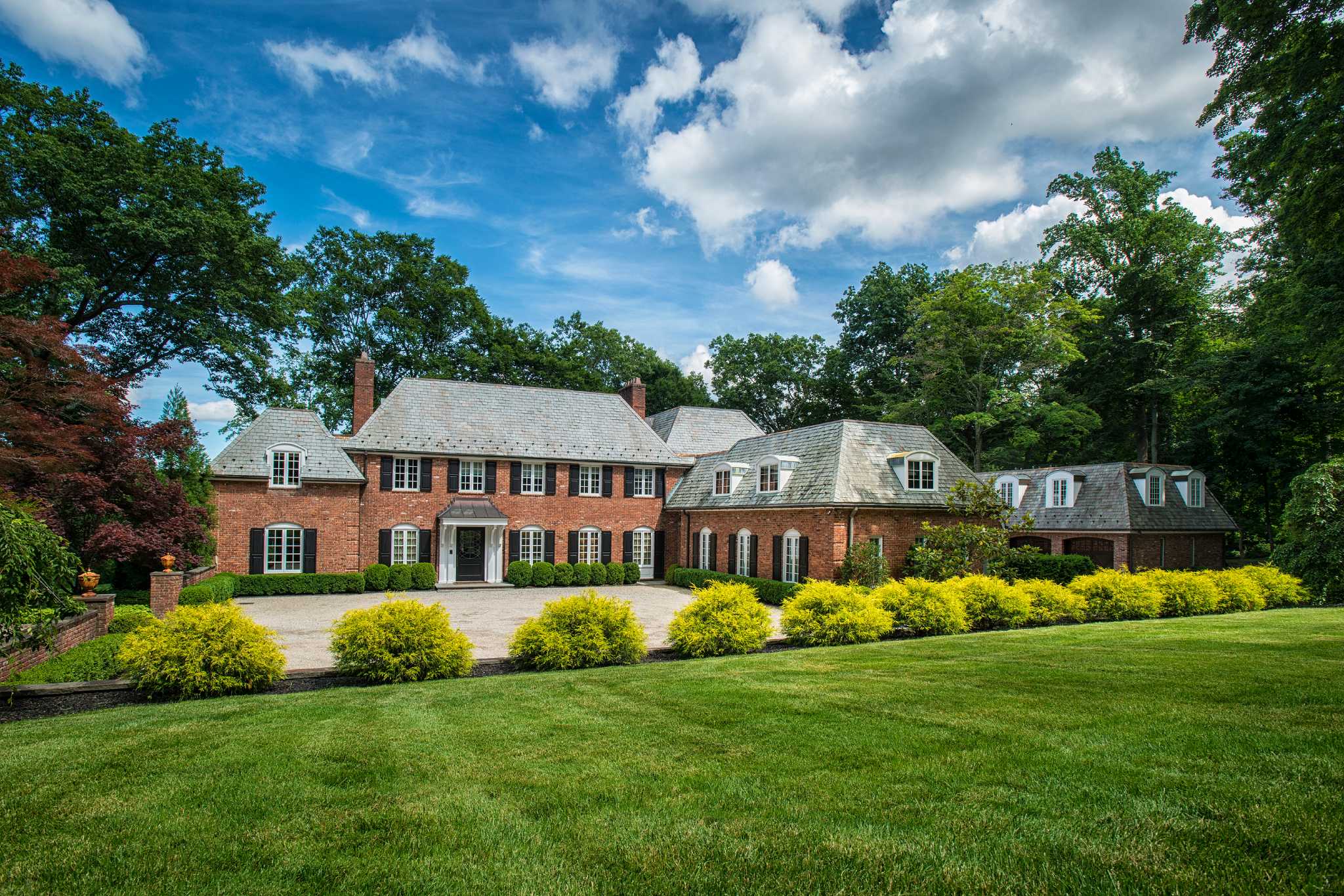 Greenwich's backcountry real estate market sees slump