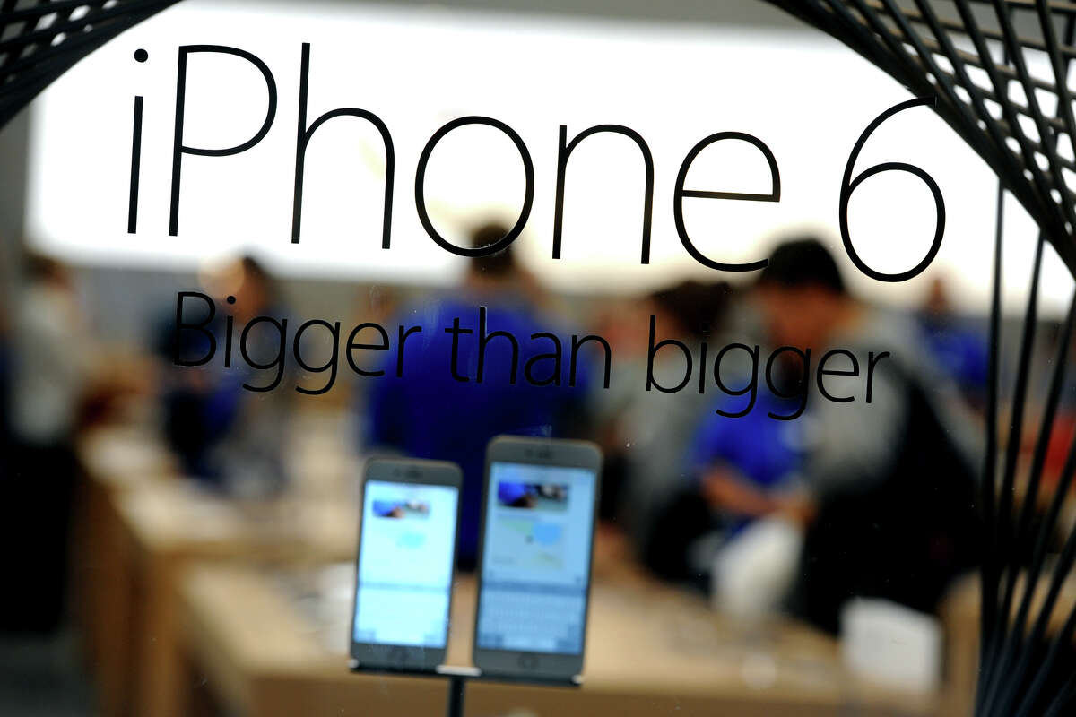 New Apple store in Trumbull adds convenience for area residents