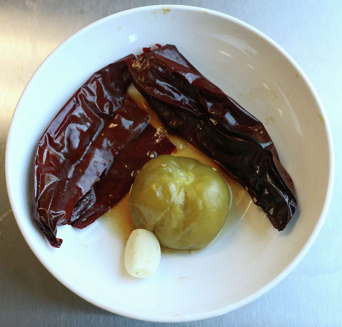 How to Cook How to make Guanajuatostyle red enchiladas