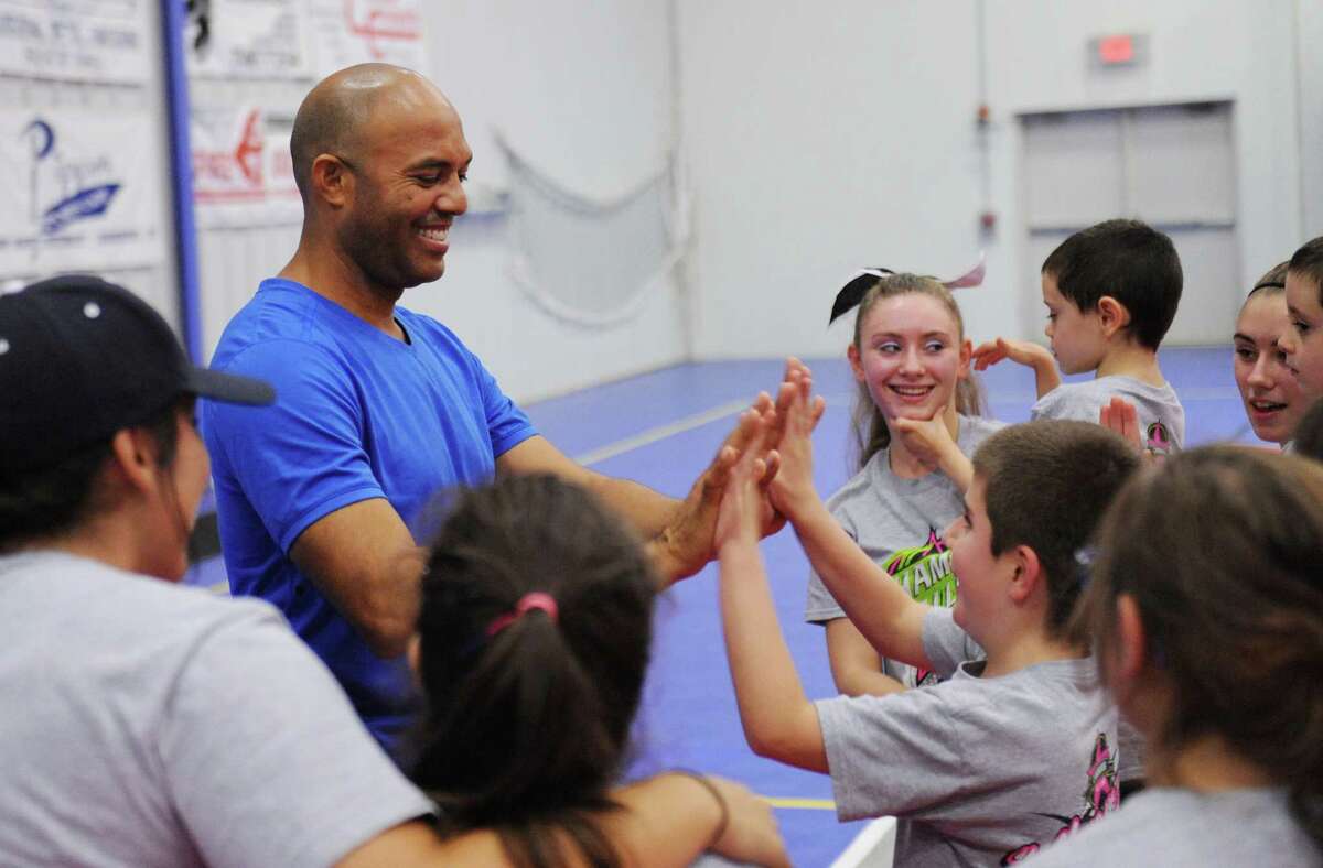 Yankees' closer Mariano Rivera holds baseball clinic in Danbury