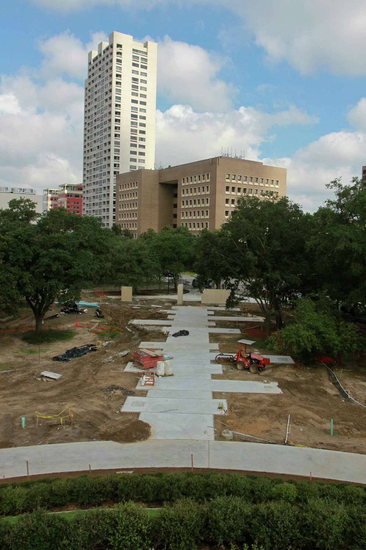 A Monumental Centennial Gardens Party