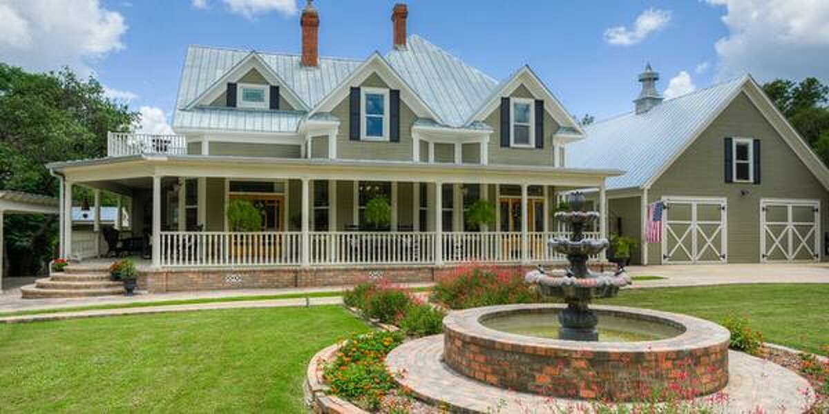 Central Texas mansion recognized as 'beautiful,' yet 'cheap'