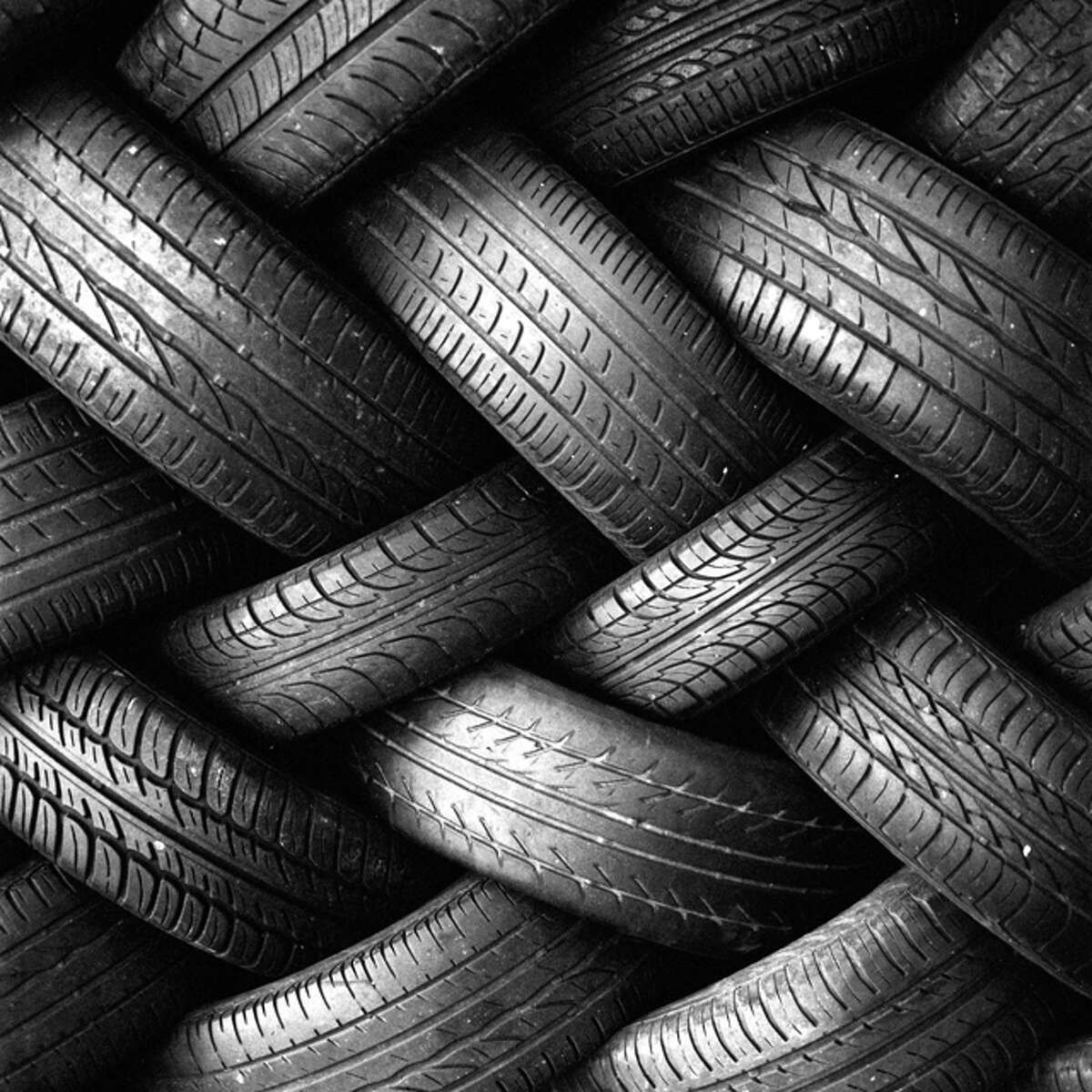 How many tons of tires were recycled in Texas in 2013?