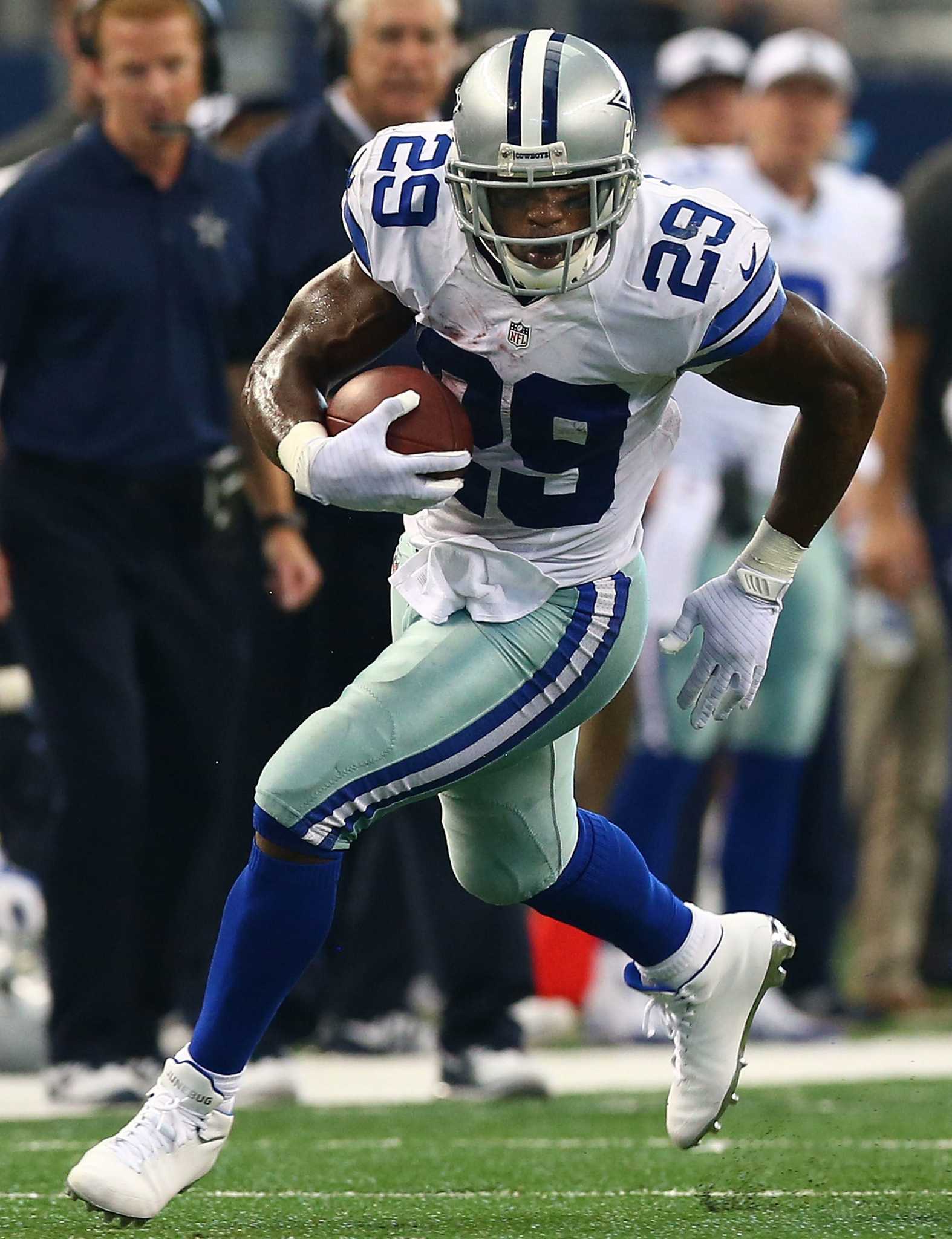 Cowboys hit paydirt against Giants as Murray breaks mark