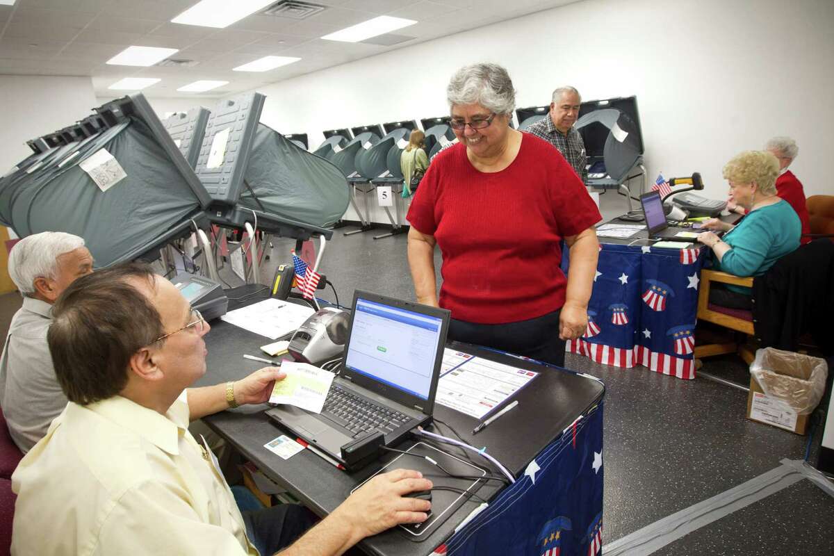 Early voting began Monday, Oct. 20 for the Nov. 4 general election. ( Marie D. De JesÃ©ºs / Houston Chronicle )