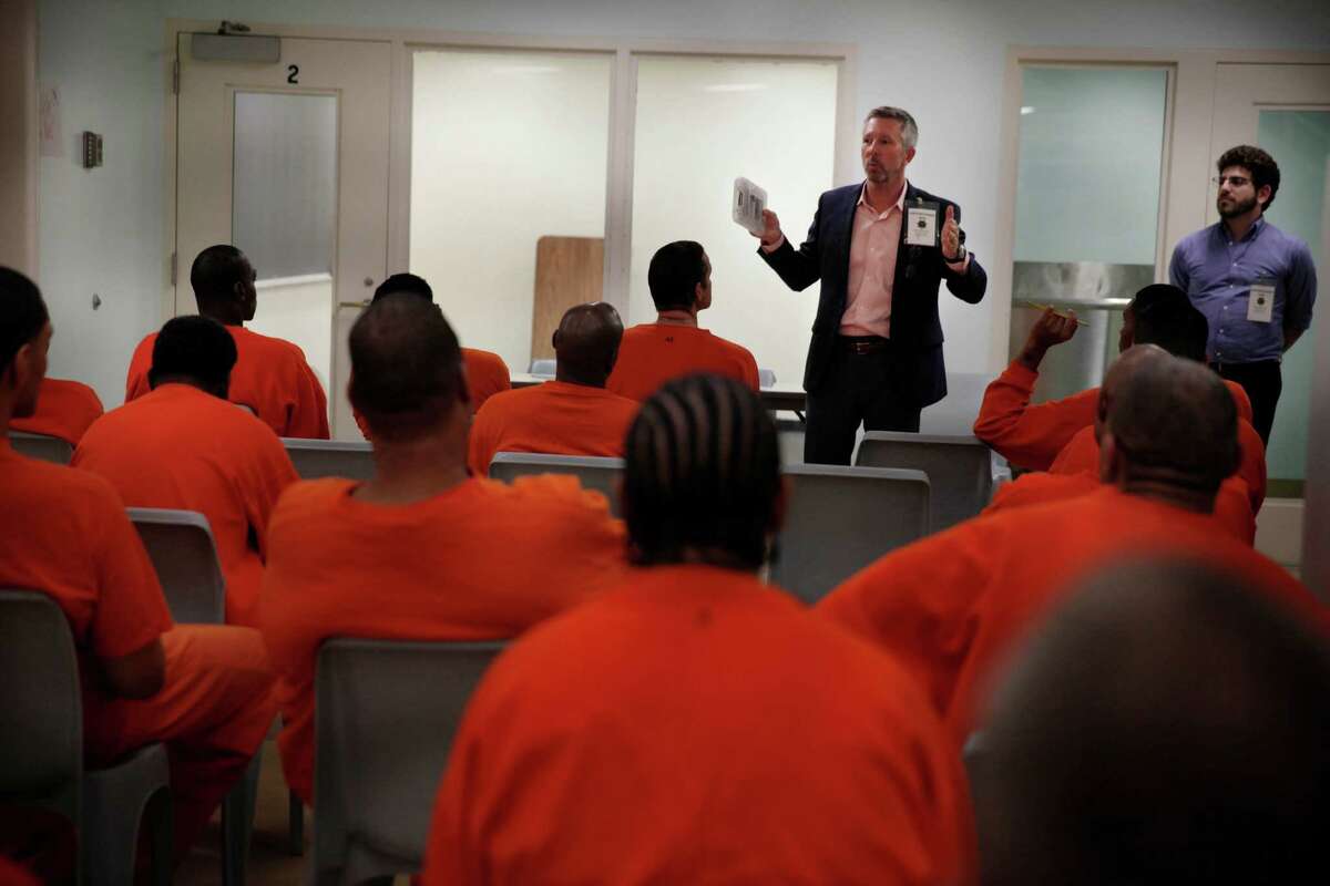 S.F. jail inmates to have access to computer tablets