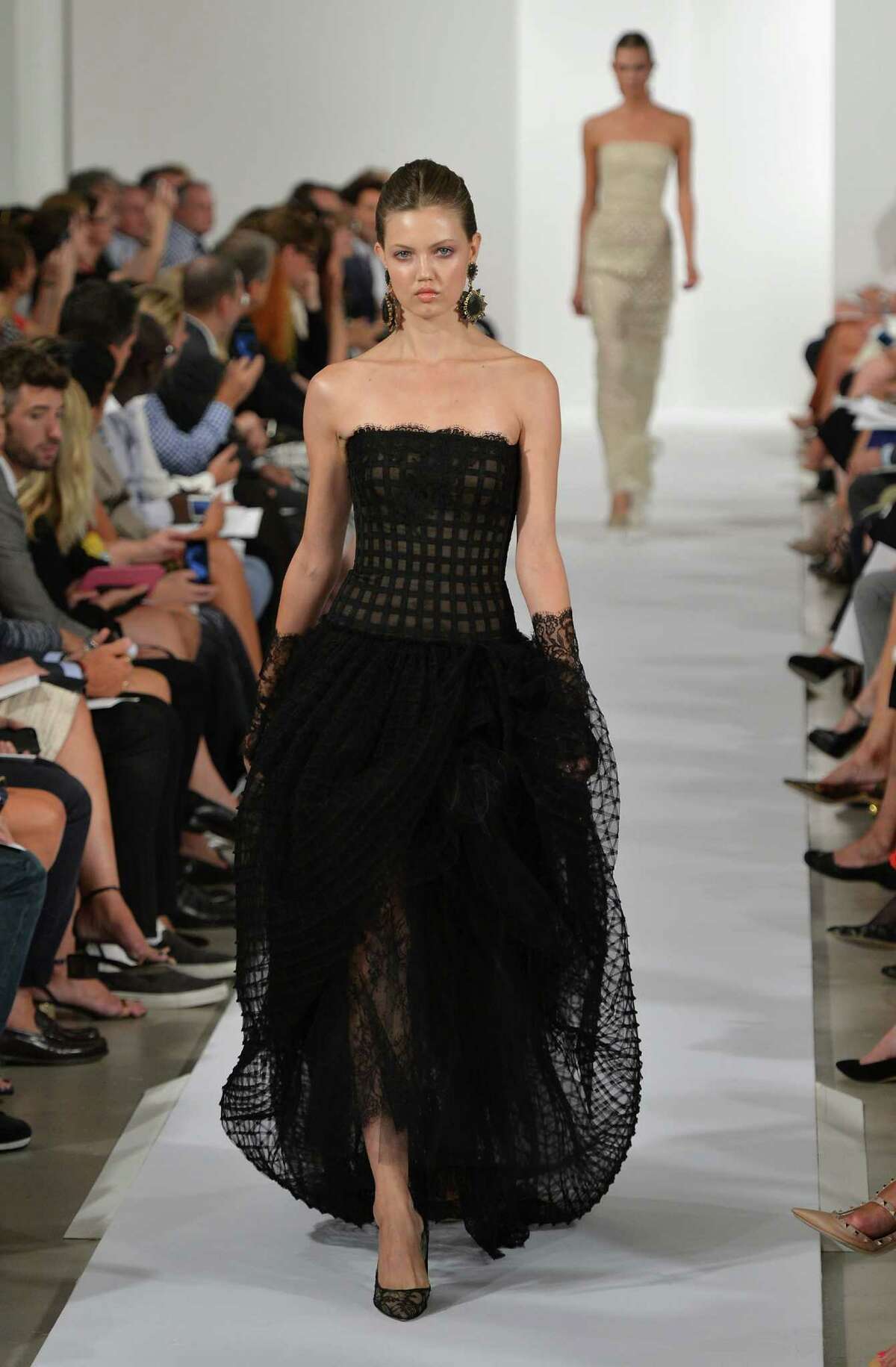 Oscar de la Renta's legacy continues in elegance