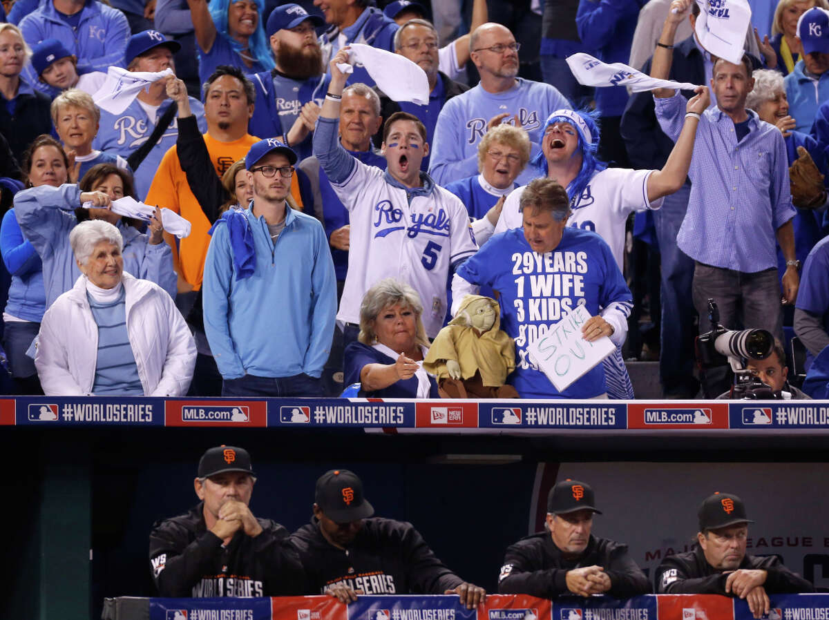 Giants take Game 1 of World Series over Royals