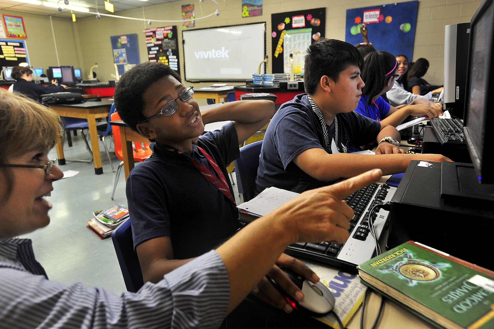 Best Buy donates 25K to Odom Academy