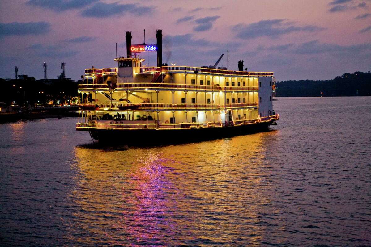 casino riverboat cruise