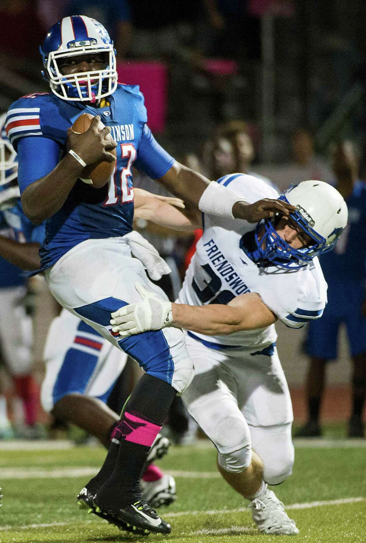 Dickinson Stays Undefeated With Defensive Win Over Friendswood 