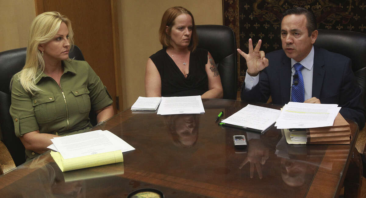 Mother, state senator blast state investigation of child's death