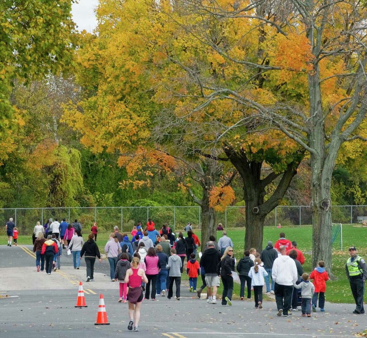 5K run, walk draws 250 in Newtown