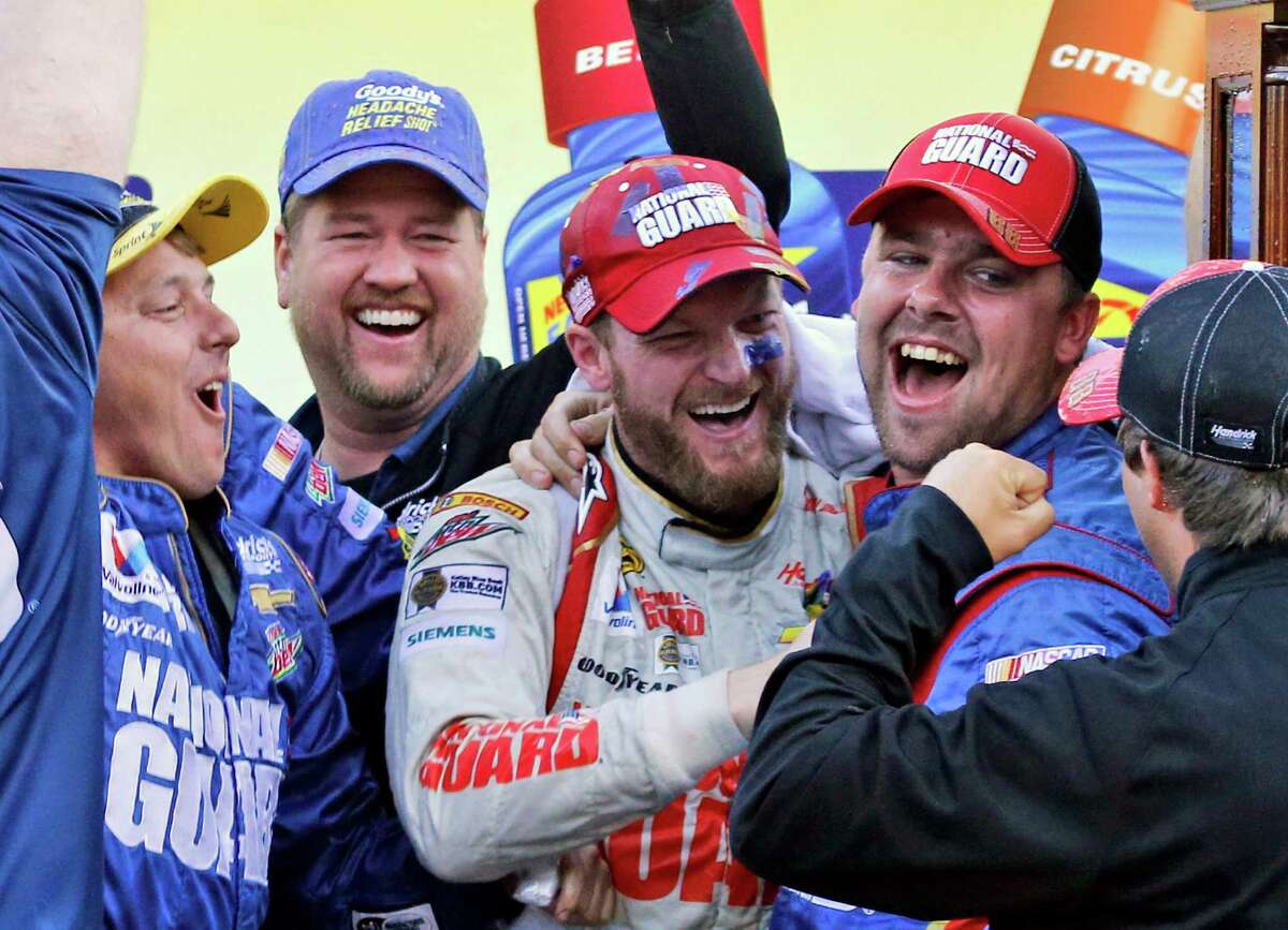 NASCAR star Dale Earnhardt Jr. to retire at end of season