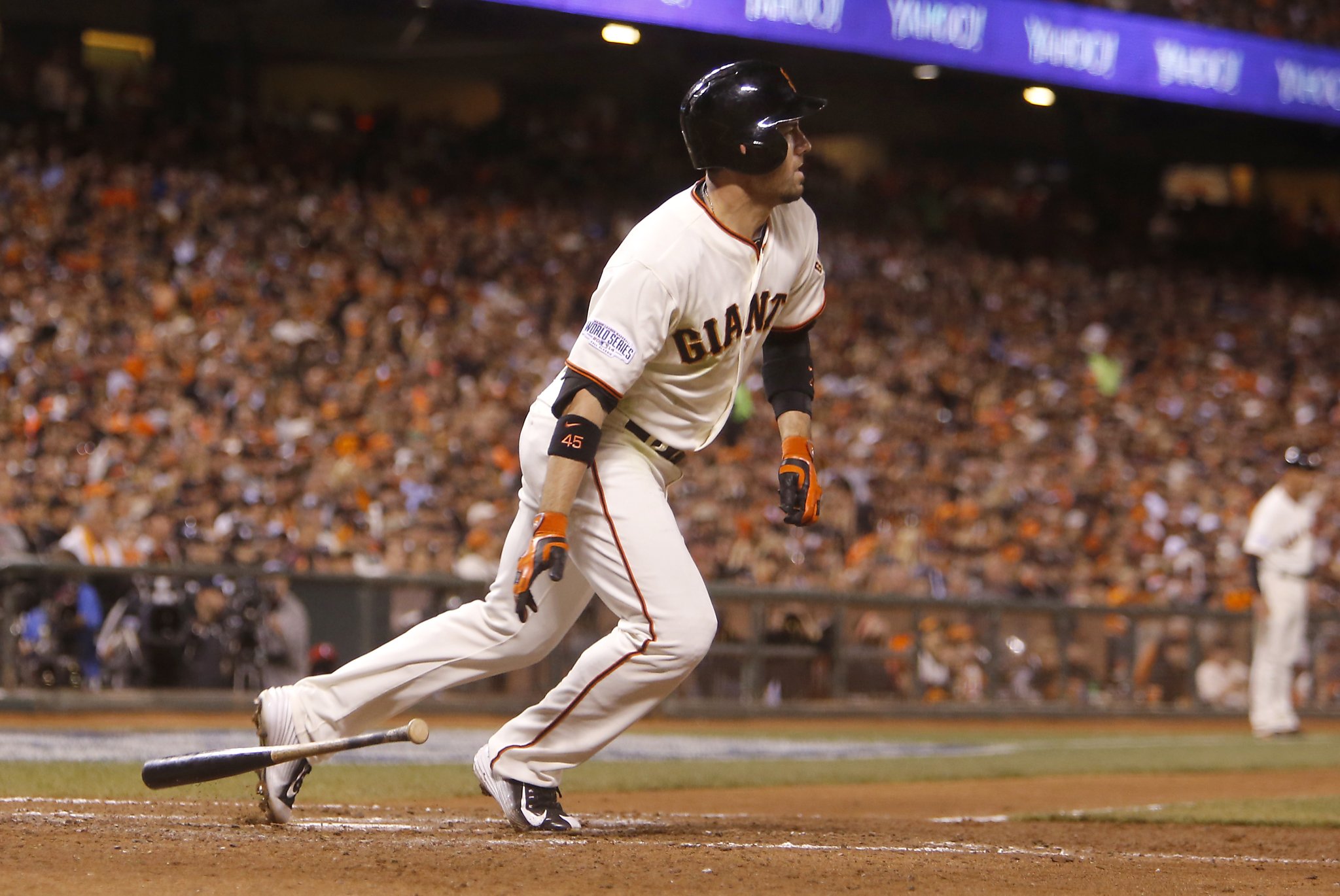 Watch the Giants celebrate Travis Ishikawa's walk-off homer and