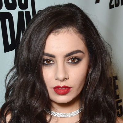 Cyclist muscles in on jeans market: big thighs, thin waist