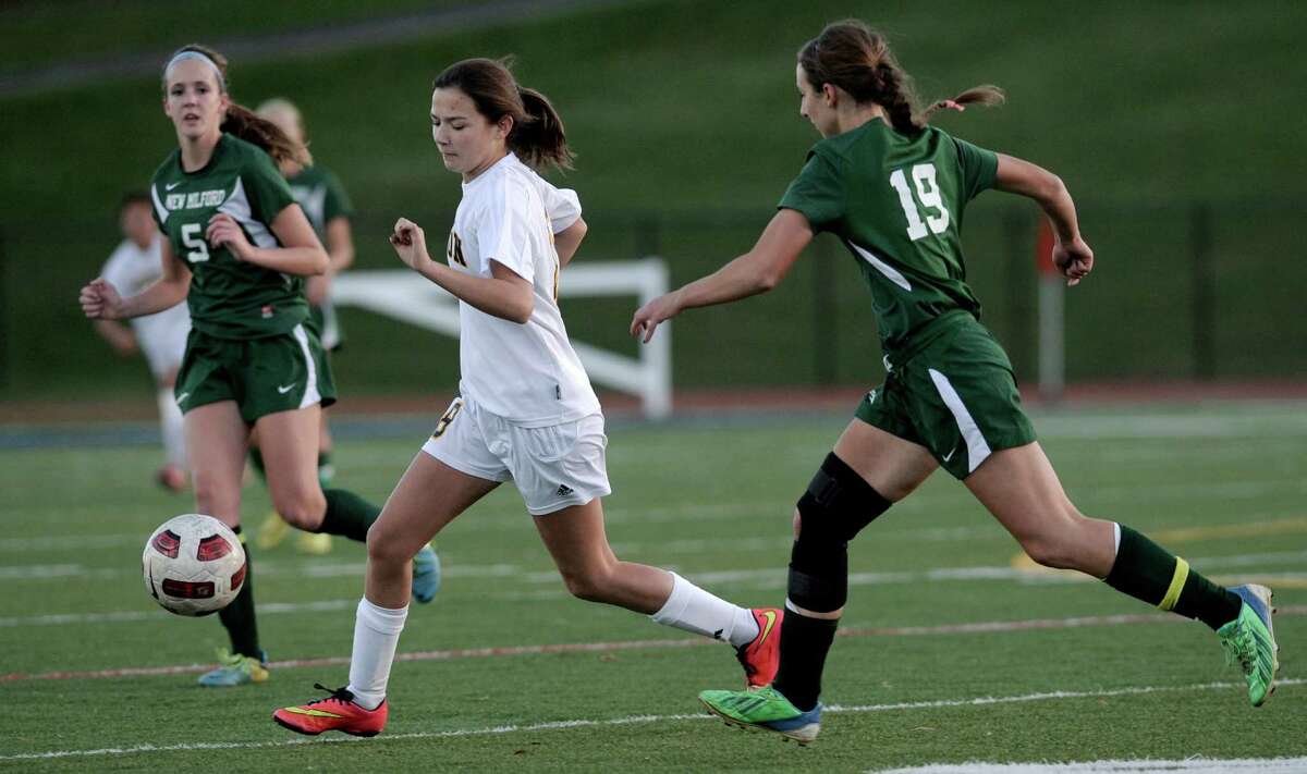 New Milford, Masuk advance to SWC girls soccer final