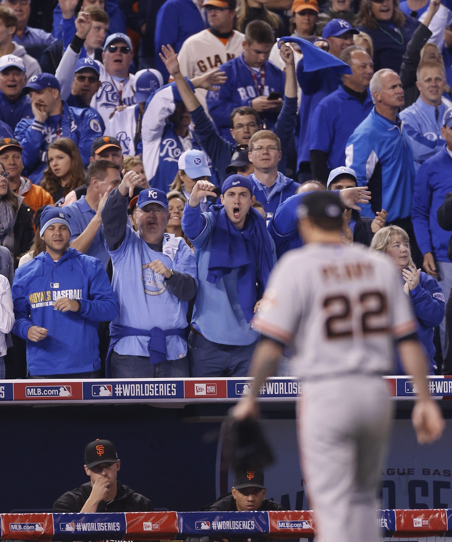 Bumgarner will start Game 2, Vogelsong, Cain to follow