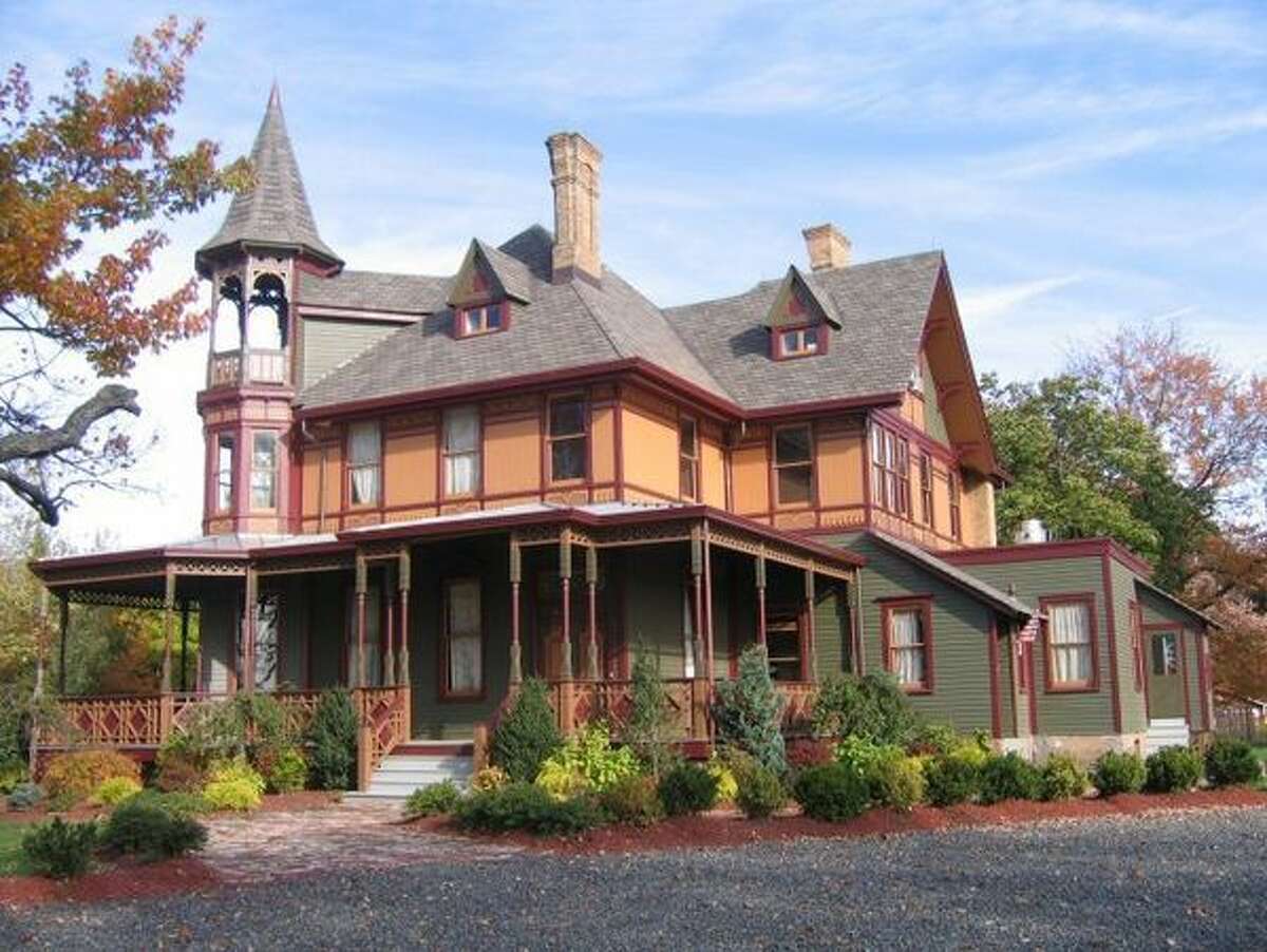 10 haunted real estate buys in time for Halloween