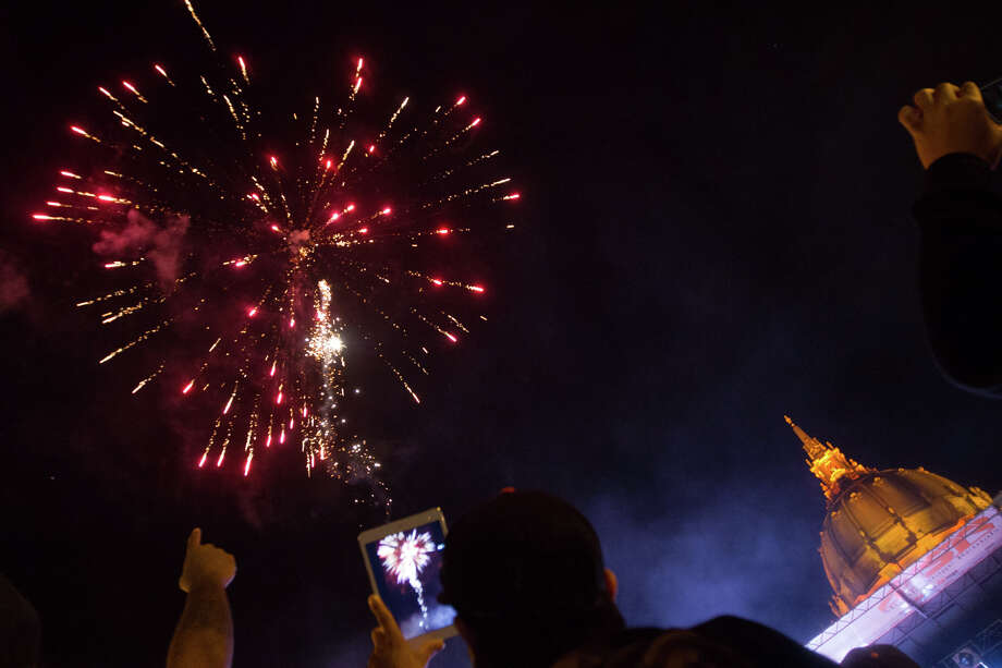 Fans go wild as Giants hammer down World Series win SFGate