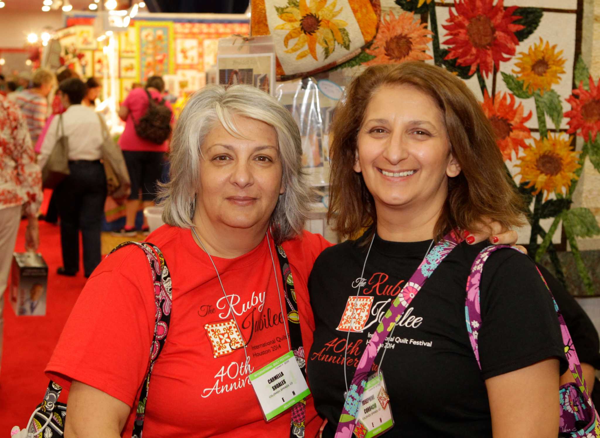 Enthusiasts pack Houston for International Quilt Festival