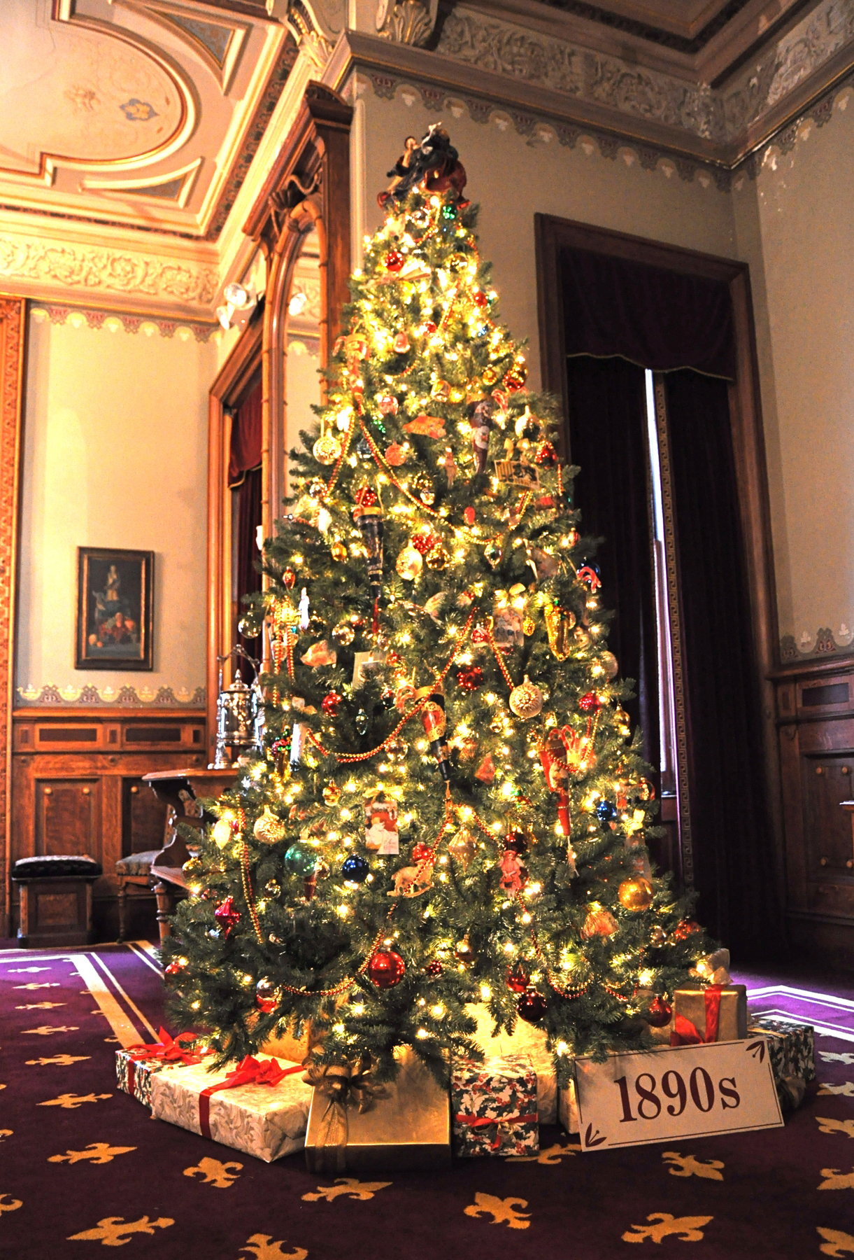 'A Clemens Christmas' at Norwalk mansion