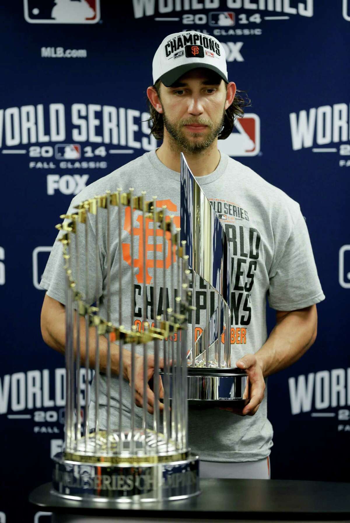 Giants ace Bumgarner wins World Series MVP