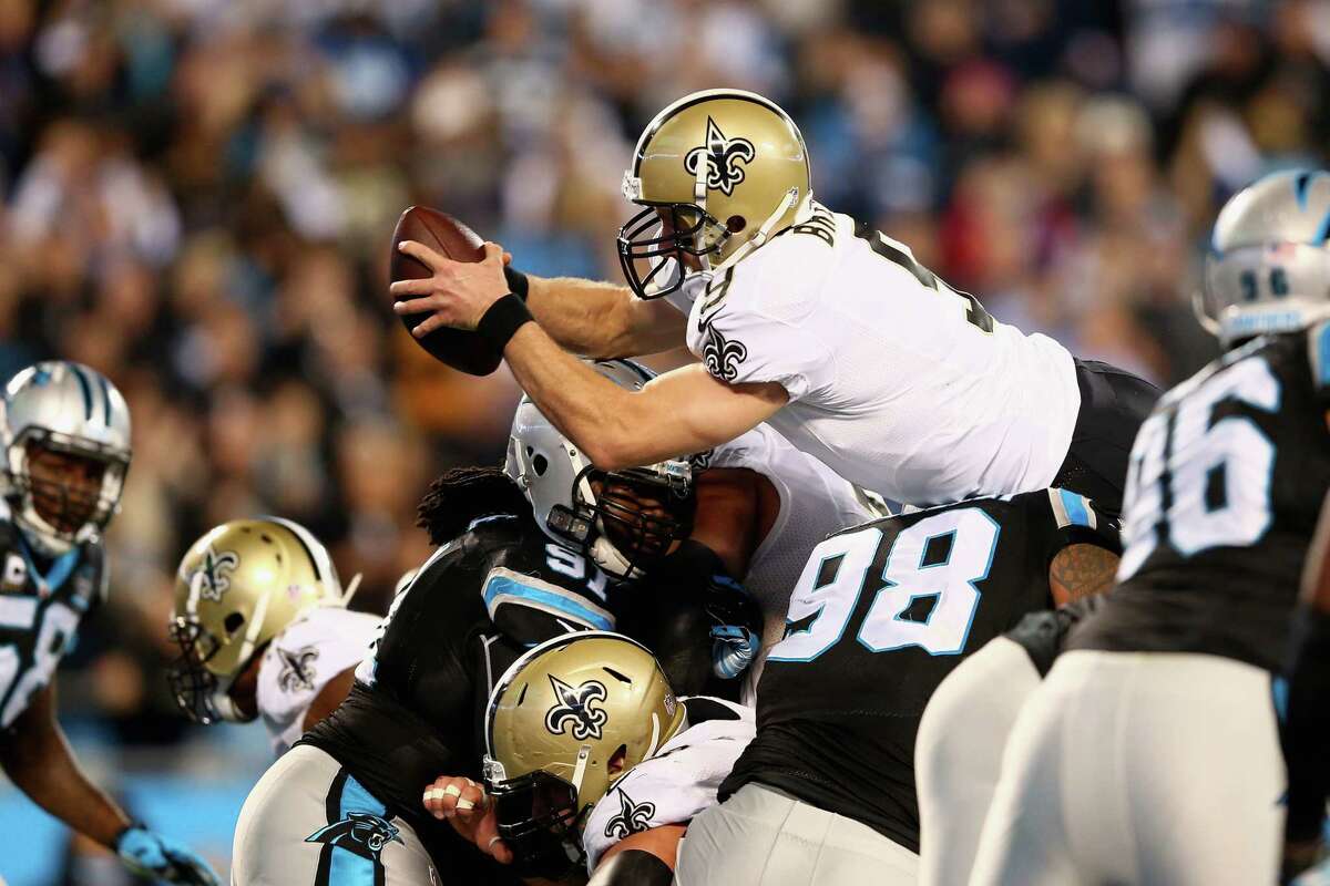 Saints top Panthers 28-10, move into 1st in NFC South