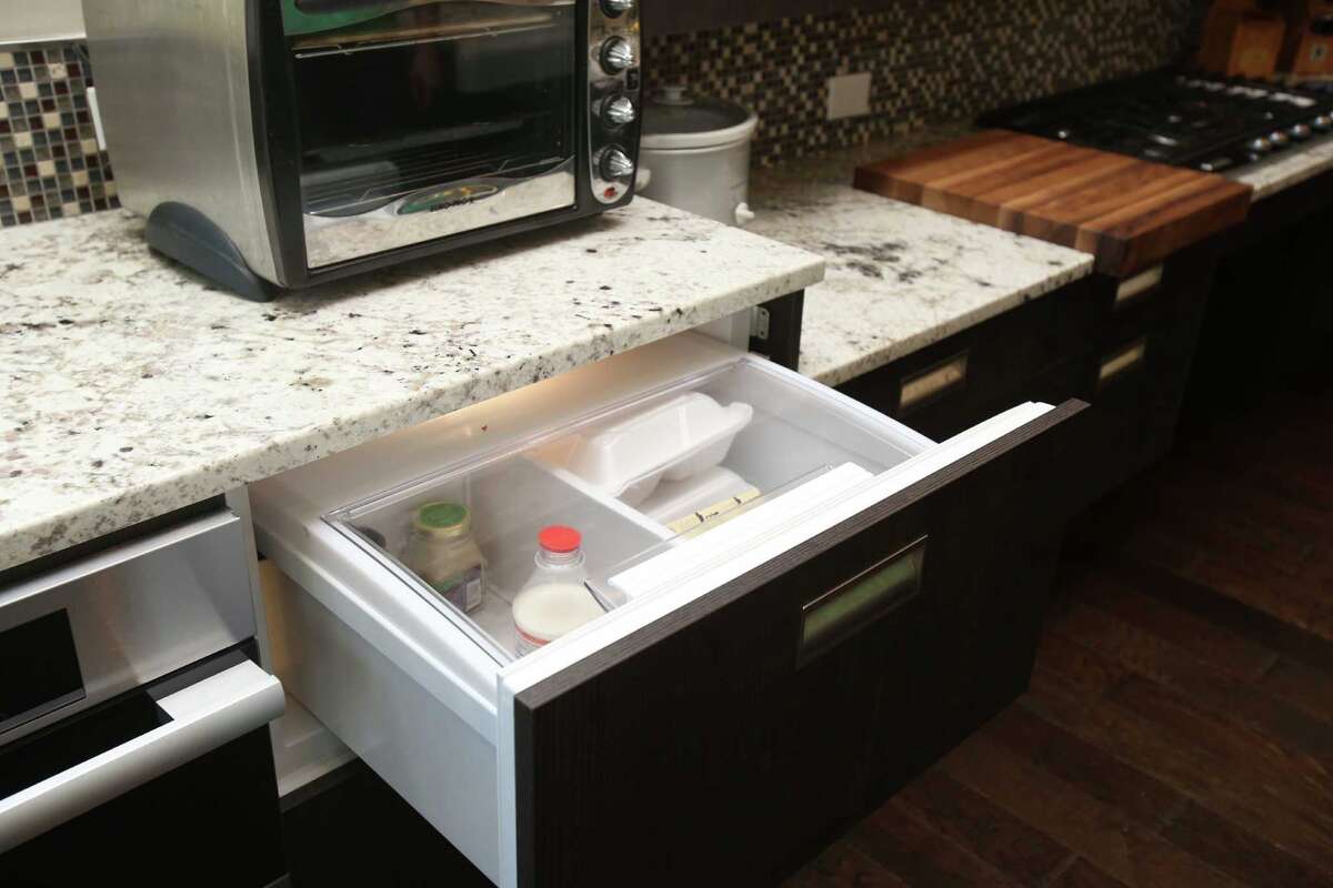 best refrigerator for wheelchair user