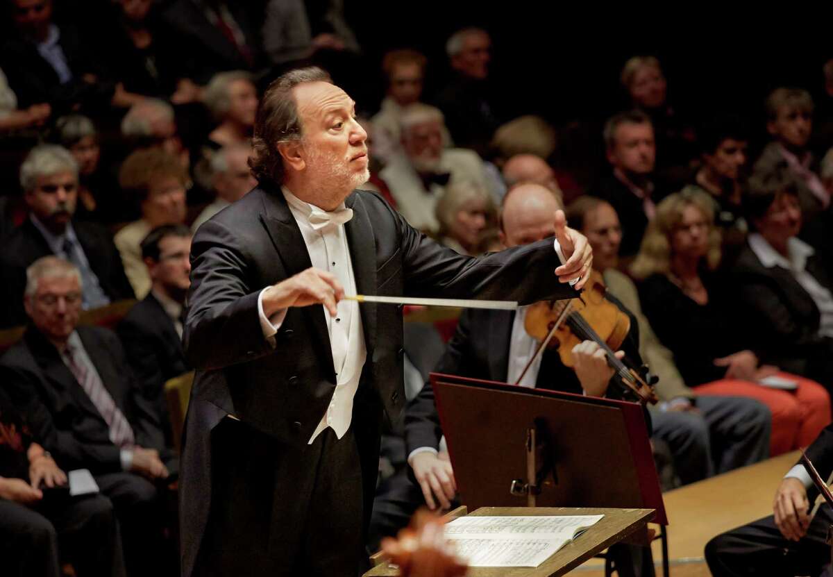 Riccardo Chailly will conduct the Gewandhaus Orchestra at Jones Hall. Grofles Concert 30.5.2014