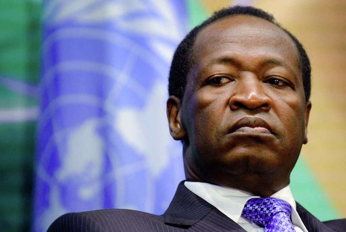 Burkina Faso\u0026#39;s president resigns; general assumes power