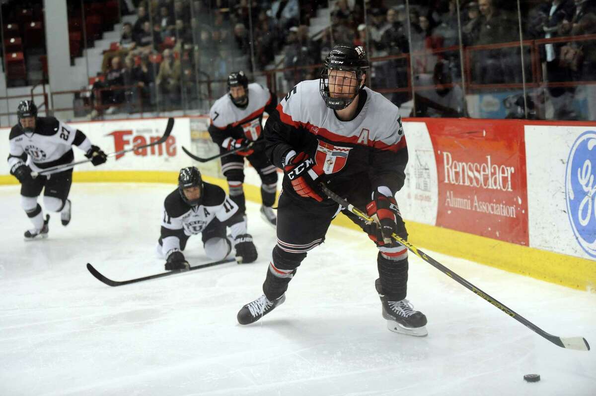 RPI hockey clobbers Union, 6-1