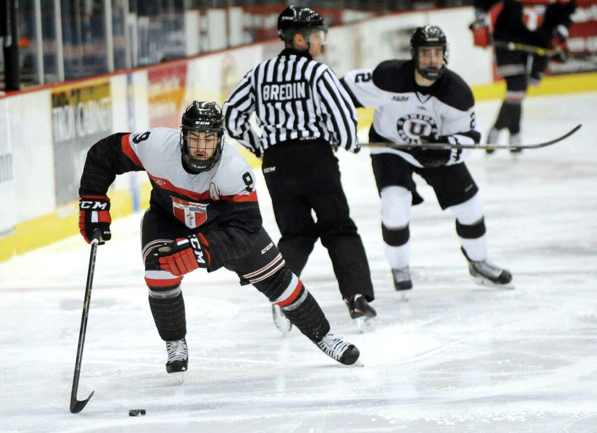 RPI hockey clobbers Union, 6-1