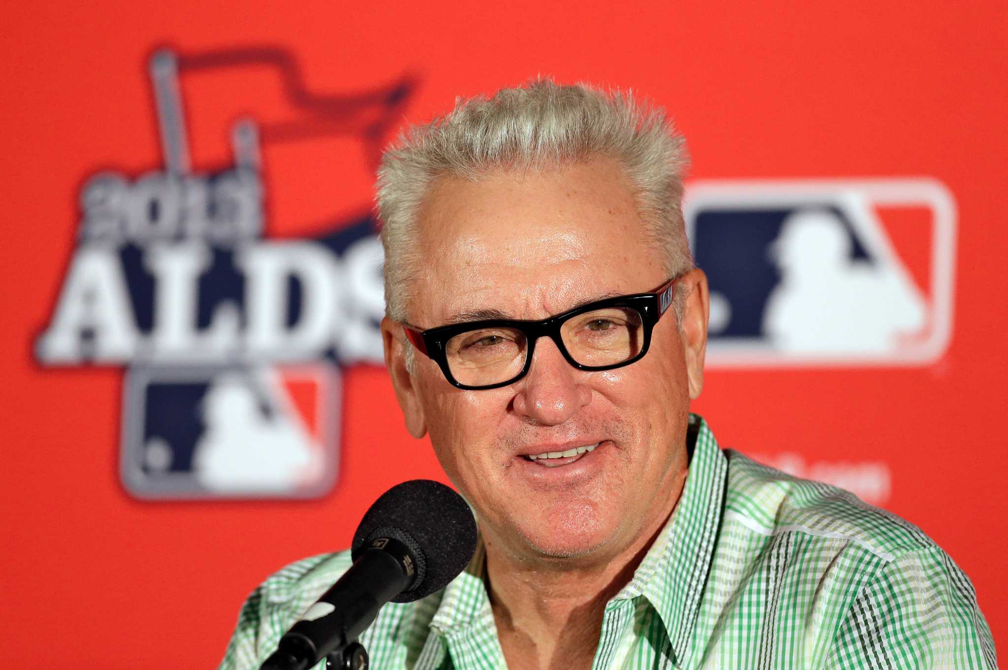 Cubs hire Joe Maddon as manager