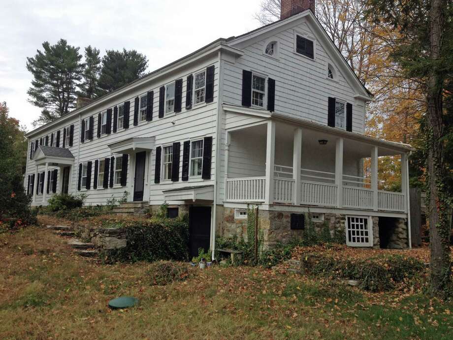 Discord Brewing Over Plan To Demolish Historic Greenwich House This Home Built In The 1760 S On Round Hill Road Could Be Torn Down Coming