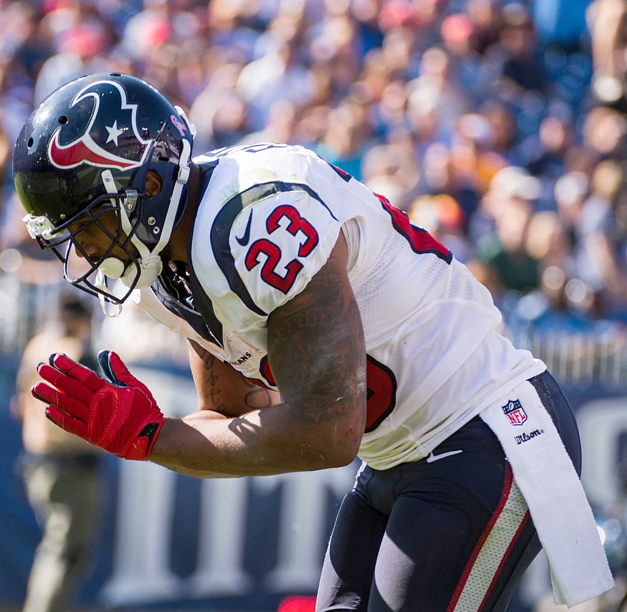 Arian Foster Helps College Student by Agreeing to Buy Books for