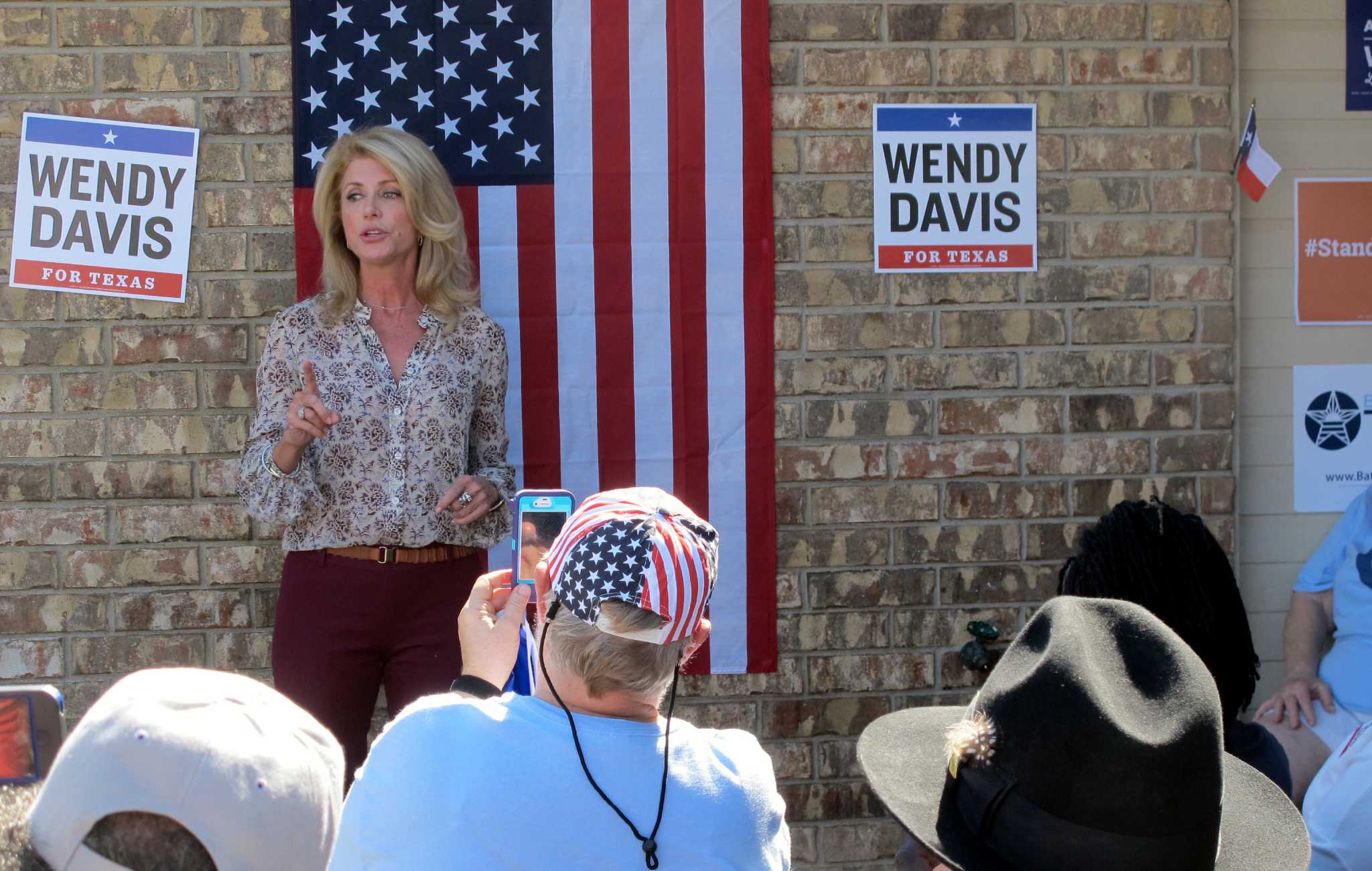 Greg Abbott Crushes Wendy Davis in GOP Sweep