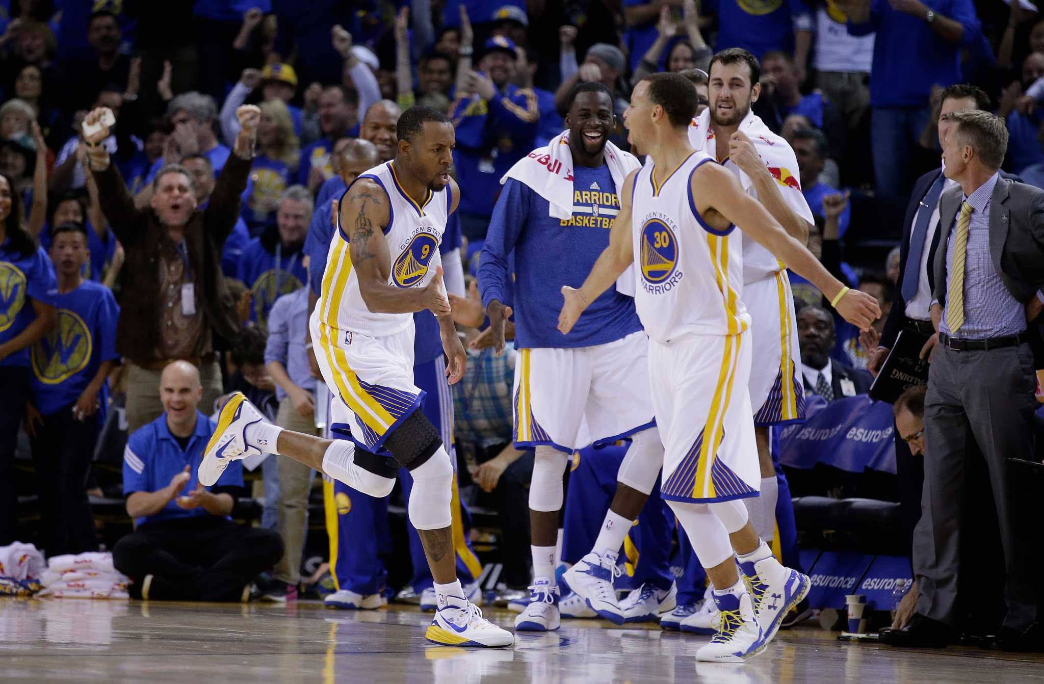 Warriors’ sizzling backcourt tandem sinks 72 points in win