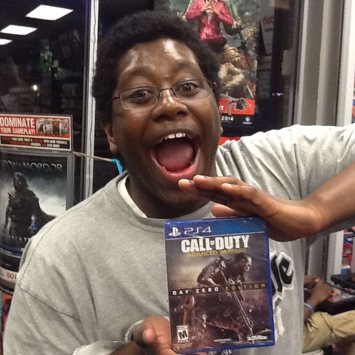 Call of Duty faithful hit GameStop locations all around San Antonio Sunday evening in a lighting quick raid at pre-order release events to pick up their copies of the new “Call of Duty: Advance Warfare.” These operatives and others like them across the U.S. will be the first wave of fans to play the game as it releases to the general public on Tuesday.