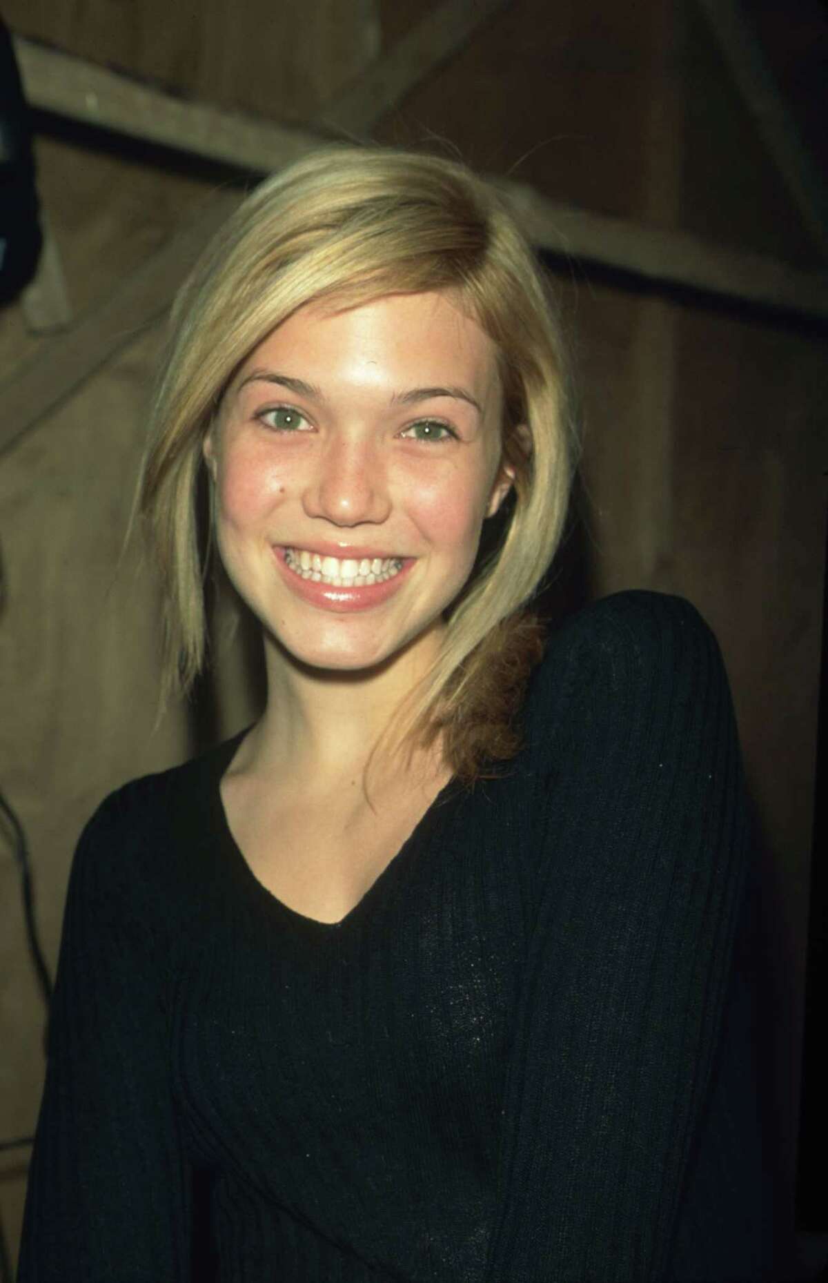 Stars turning 30 in 2014: Then and now