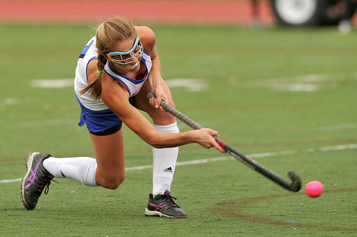 Darien field hockey tops Westhill in Class L opener