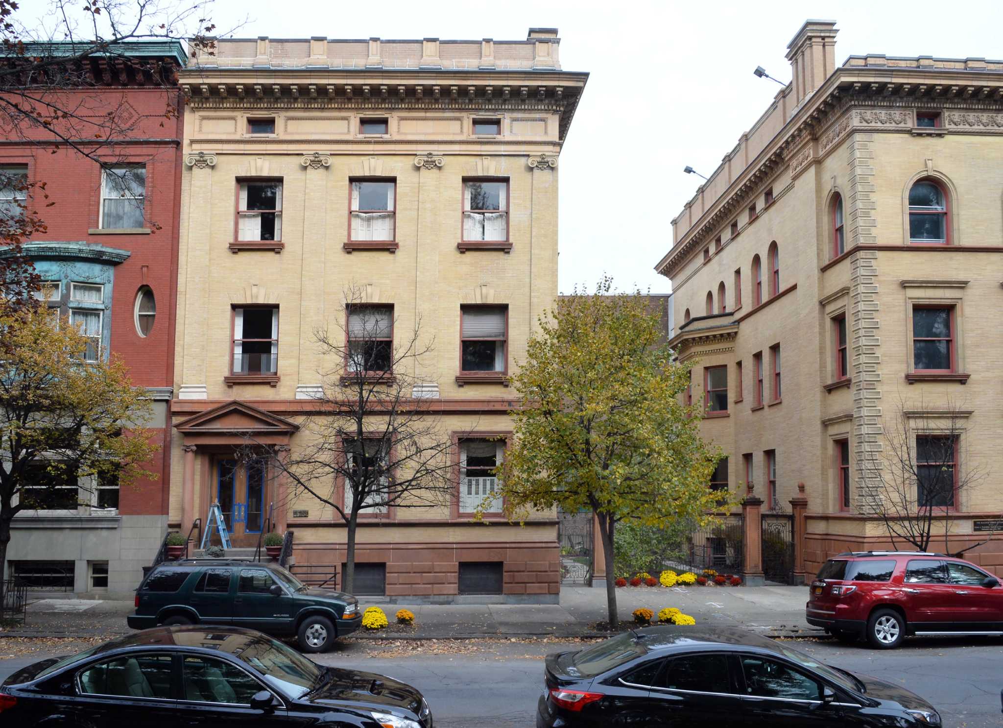SUNY aims to buy Albany brownstone to house chancellor
