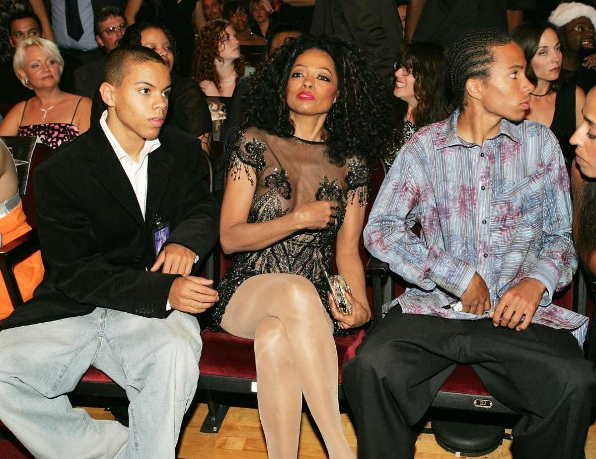 LOS ANGELES - NOVEMBER 14: Singer Diana Ross and family sit in the audience at the 32nd Annual "American Music Awards" at the Shrine Auditorium November 14, 2004 in Los Angeles, California. (Photo by Frank Micelotta/Getty Images)
