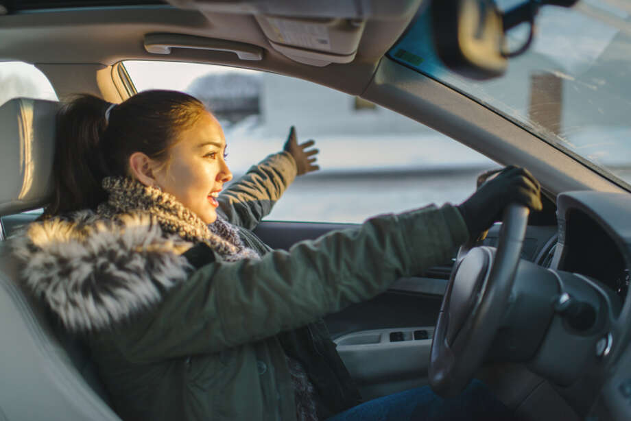 Things people do while driving (and probably shouldn't) San Antonio