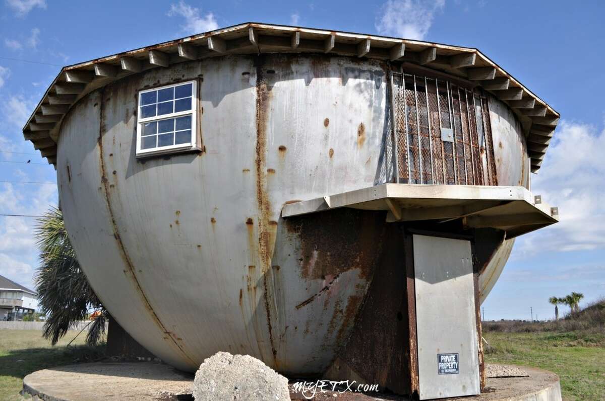 The book Weird Texas: Your Travel Guide to Texas's Local Legends and Best Kept Secrets, authors Wesley Treat, Heather Shades and Rob Riggs write that the house was built by a man who made storage tanks for oil companies 