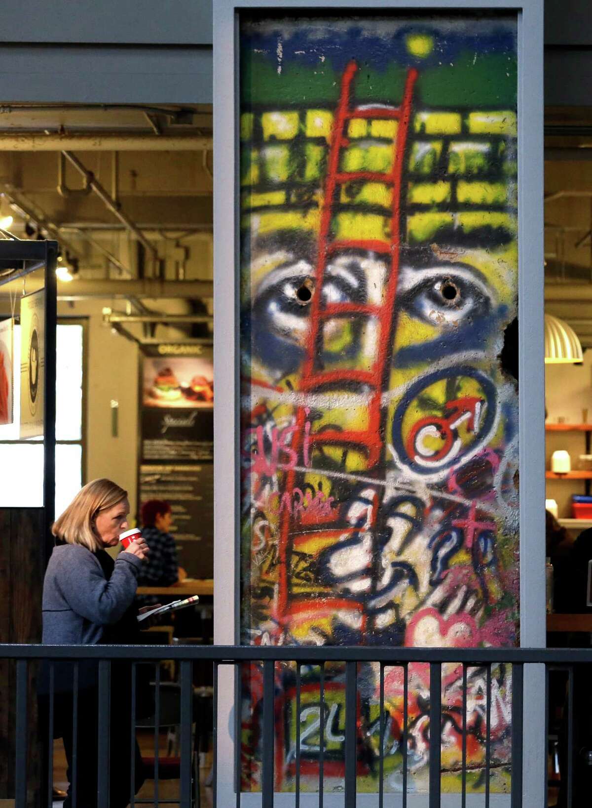 Global ceremonies to mark 25th anniversary of Berlin Wall's end